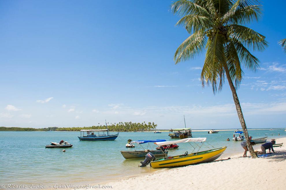 Imagem ecantadora da Praia da Boca da Barra na Ilha de Boipeba.